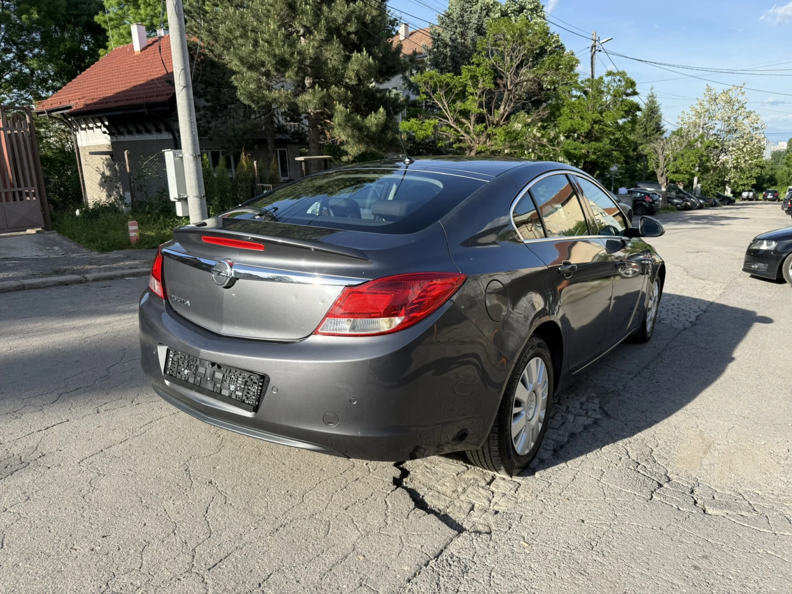 Opel Insignia 1.8 Газ/Бензин, снимка 6 - Автомобили и джипове - 54672810