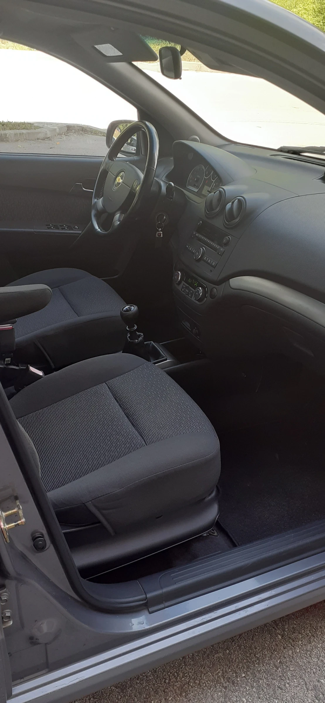 Chevrolet Aveo 1.4i 16v 94ks , снимка 12 - Автомобили и джипове - 54773147