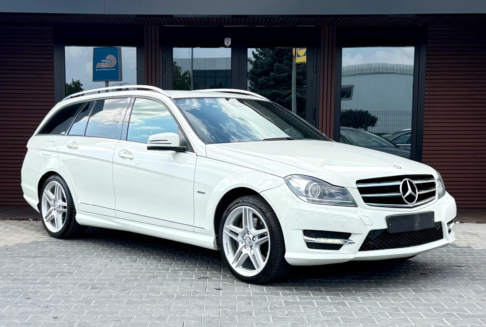 Mercedes-Benz C 250 AMG* 4 Matic* Harman/Kardon* Navi* Лизинг