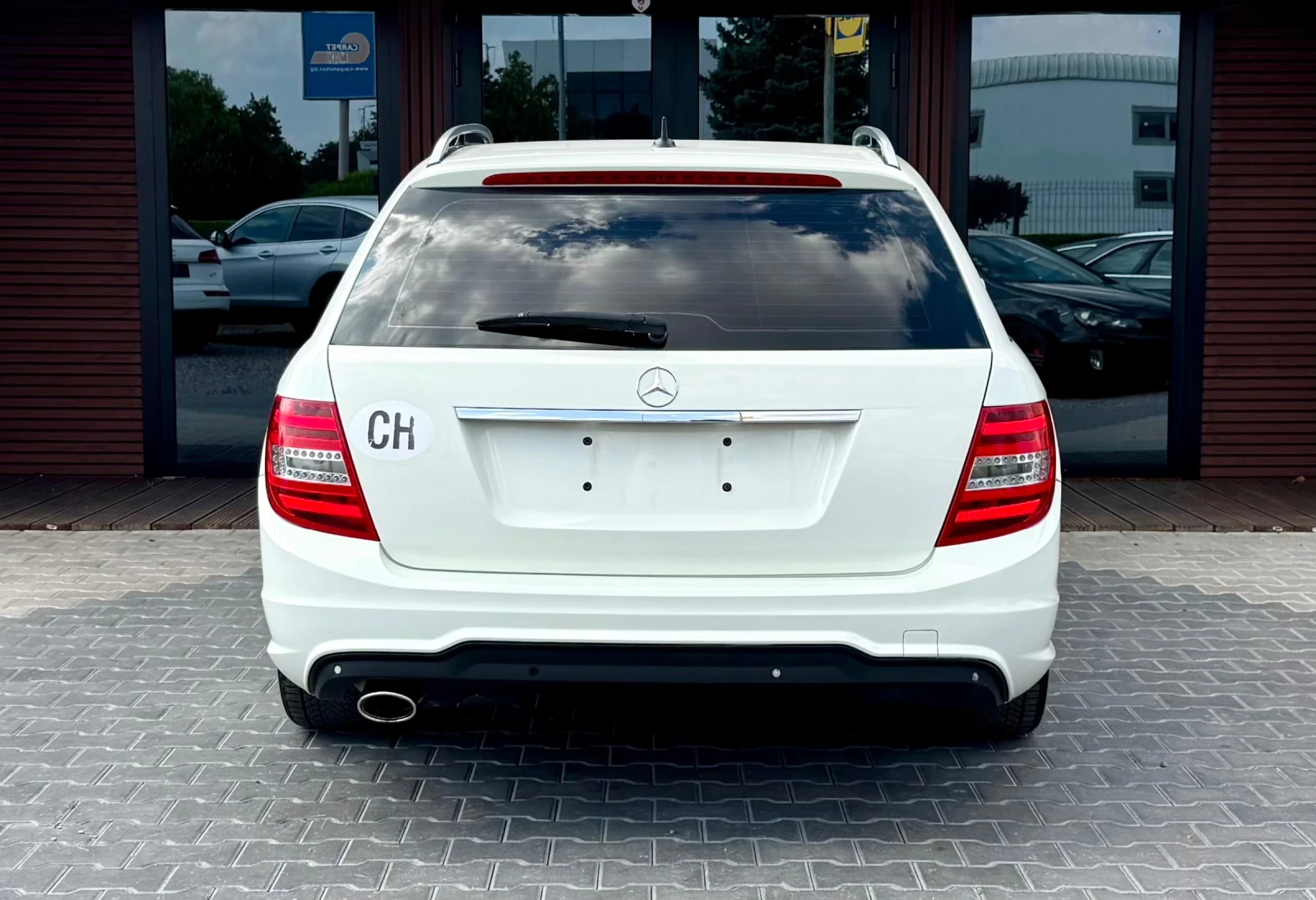 Mercedes-Benz C 250 AMG* 4 Matic* Harman/Kardon* Navi* Лизинг, снимка 5 - Автомобили и джипове - 55843692