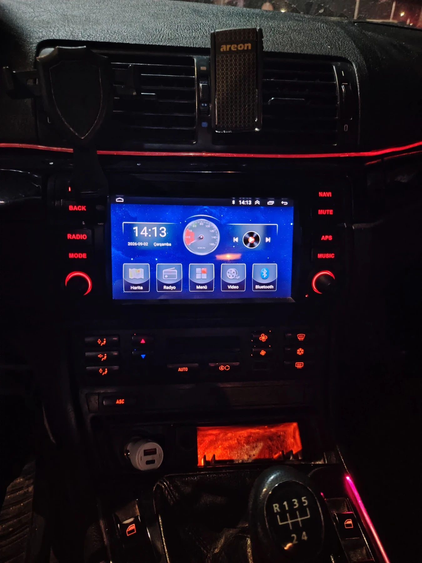BMW 320, снимка 2 - Автомобили и джипове - 55941285