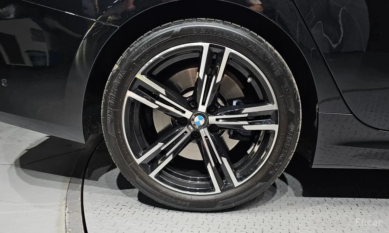 BMW 320 i M Sport  | АВТОФИНАНСИРАНЕ БЕЗ ПЪРВОНАЧАЛНА, снимка 5 - Автомобили и джипове - 55959714