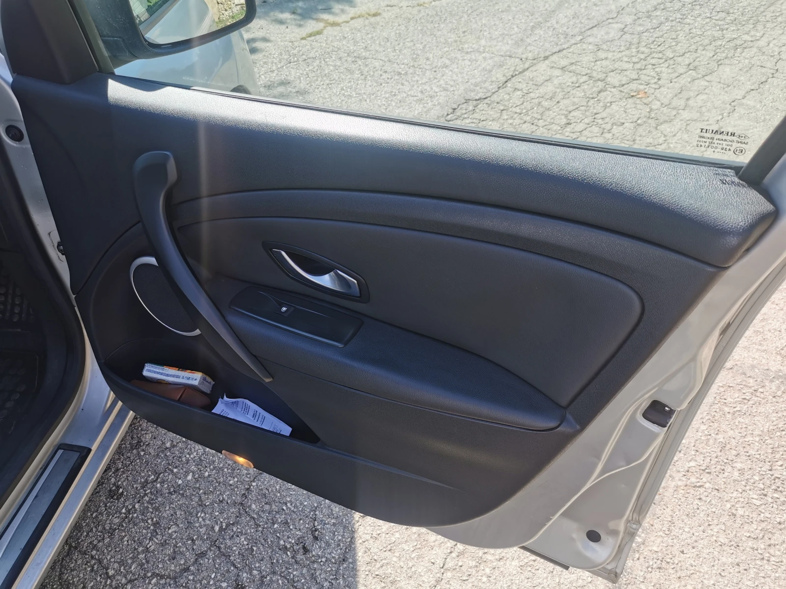Renault Megane 1, 5 dCi, снимка 16 - Автомобили и джипове - 56017492