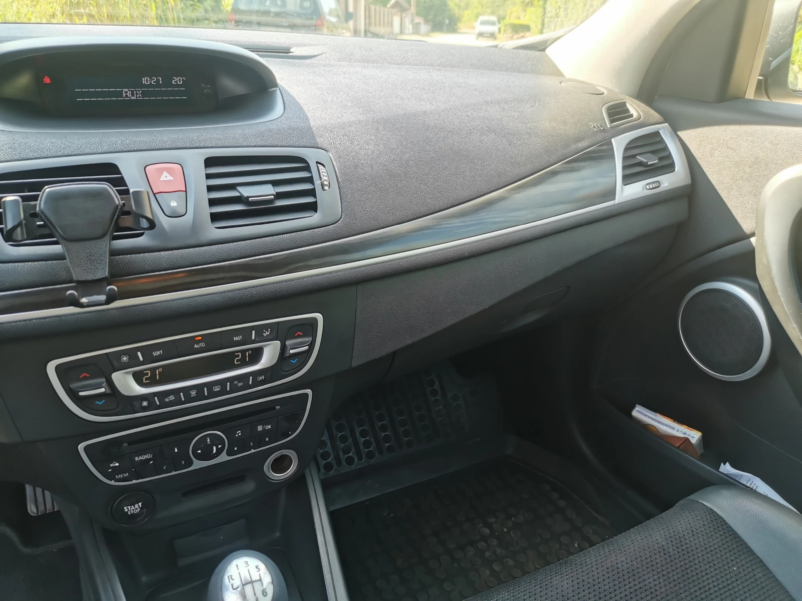 Renault Megane 1, 5 dCi, снимка 12 - Автомобили и джипове - 56017492