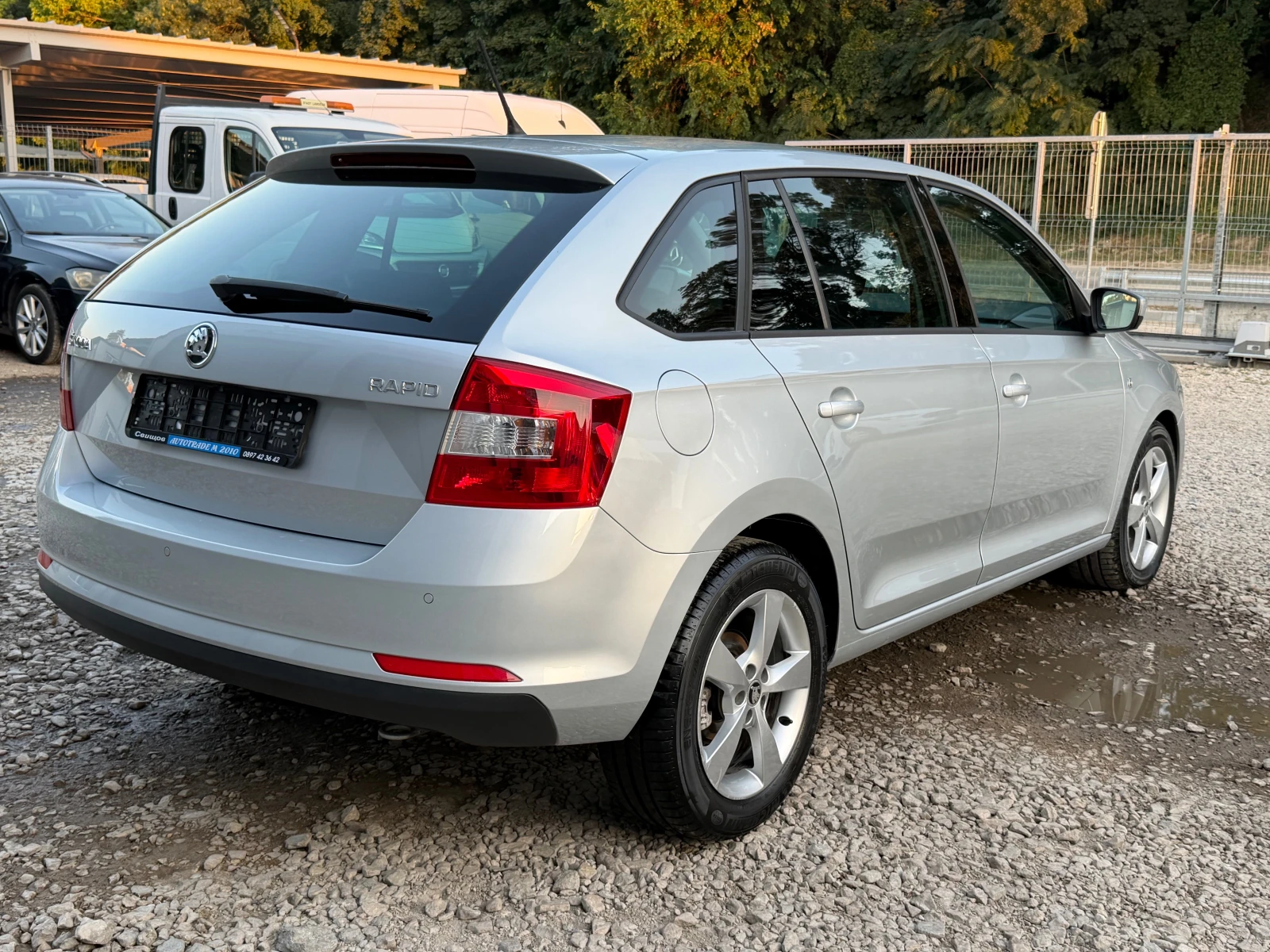 Skoda Fabia 1.6TDI* AVTOMAT, снимка 4 - Автомобили и джипове - 56265943