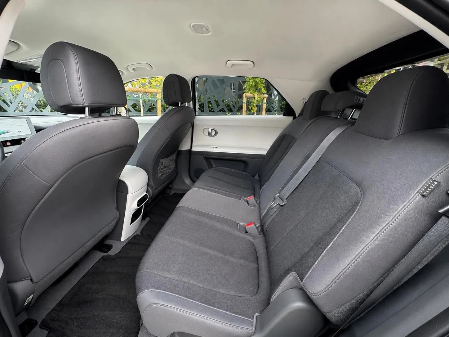 Hyundai Ioniq 5 SEL 17000км, снимка 7 - Автомобили и джипове - 56326936