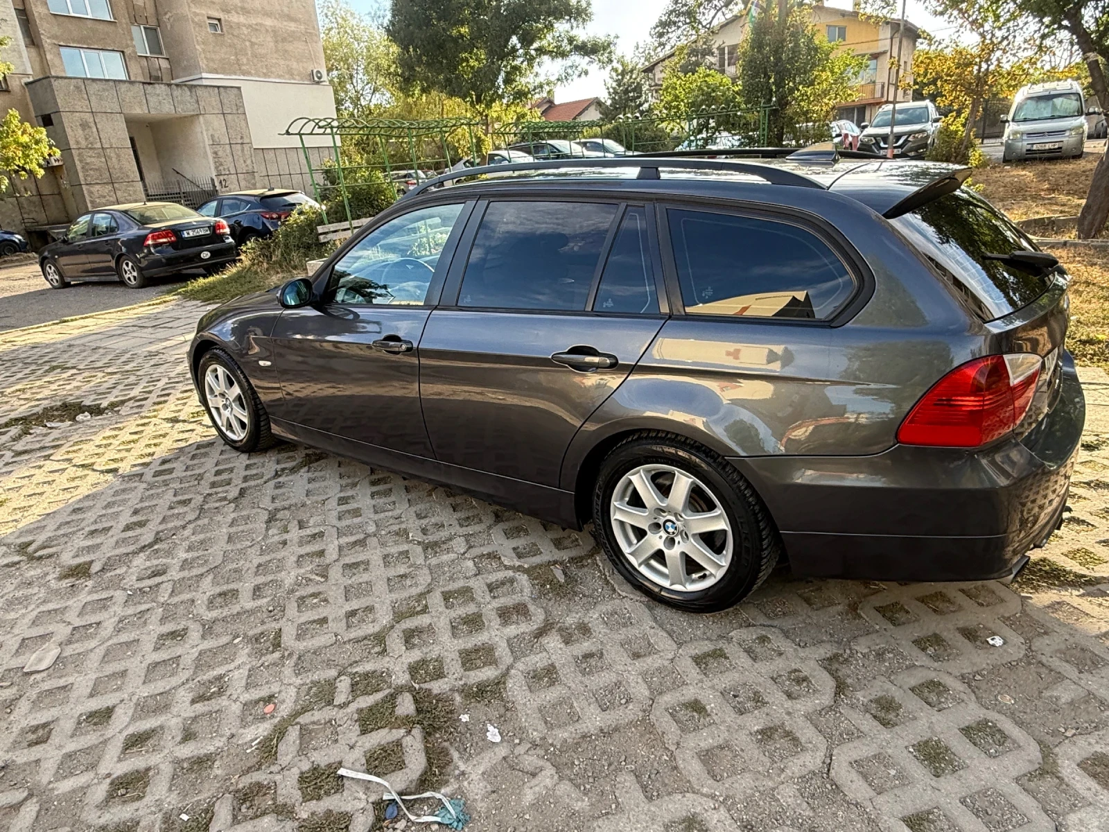 BMW 320 Обслужен- Fecelift Top 2008Г-6 СК, снимка 12 - Автомобили и джипове - 56344251