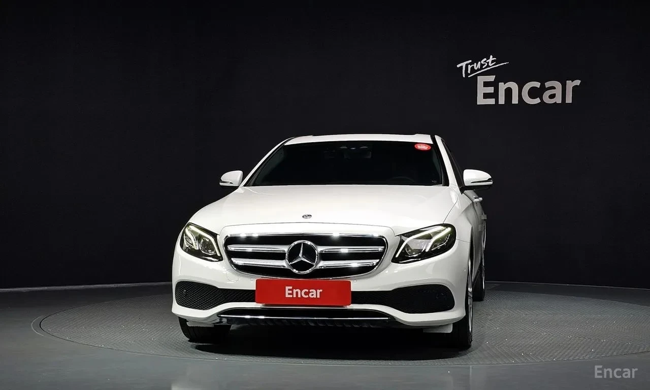 Mercedes-Benz E 220 * E220d Avantgarde * , снимка 3 - Автомобили и джипове - 56615679