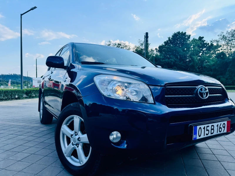 Toyota Rav4 2.2* 136* REALNI KM* TOP, снимка 2 - Автомобили и джипове - 46638271