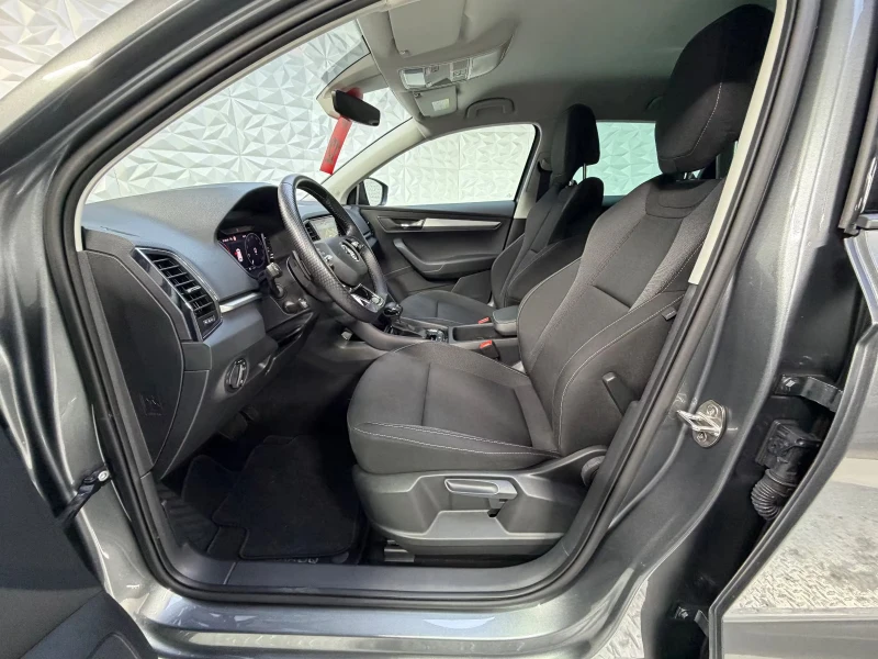 Skoda Karoq 2.0TDI/SCR/116HP/DSG/AMBI/NAVI/LED/ACC/DAB+ /881f, снимка 6 - Автомобили и джипове - 52224628