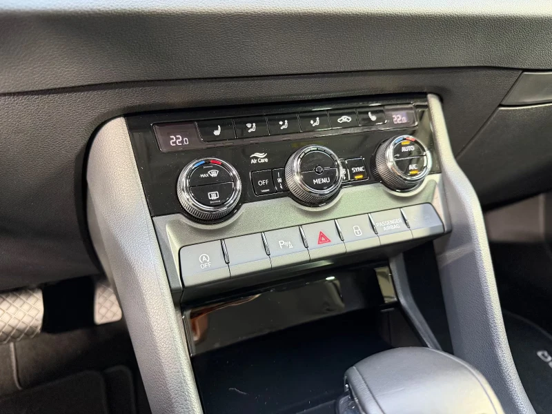 Skoda Karoq 2.0TDI/SCR/116HP/DSG/AMBI/NAVI/LED/ACC/DAB+ /881f, снимка 12 - Автомобили и джипове - 52224628