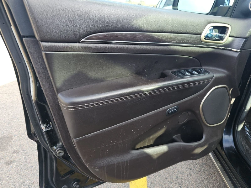 Jeep Grand cherokee, снимка 9 - Автомобили и джипове - 53013132