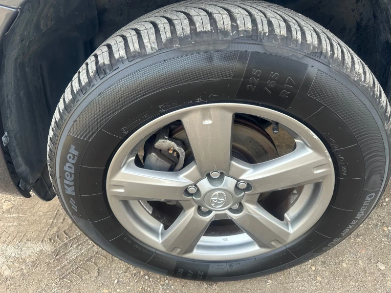 Toyota Rav4 2.2 D4D crossover, снимка 17 - Автомобили и джипове - 53105625