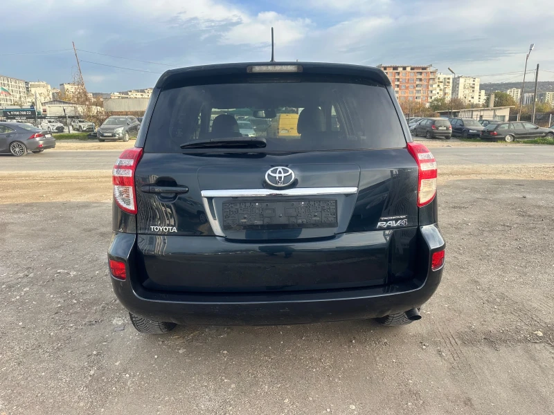 Toyota Rav4 2.2 D4D crossover, снимка 5 - Автомобили и джипове - 53105625
