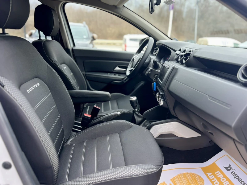 Dacia Duster 1.3 TCe / 150 к.с. / 4x4 / Prestige, снимка 8 - Автомобили и джипове - 53283788