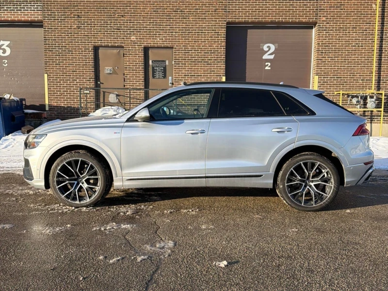 Audi Q8 * Progressiv * CARFAX * ЦЕНА ДО БГ, снимка 3 - Автомобили и джипове - 53305412