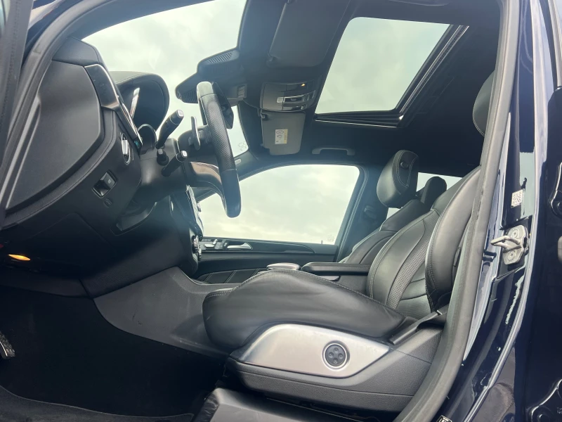 Mercedes-Benz GLS 63 AMG, снимка 10 - Автомобили и джипове - 53431117