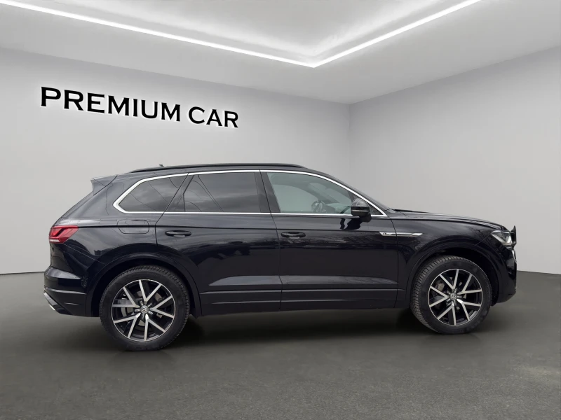 VW Touareg 3.0 TDI R Line, снимка 6 - Автомобили и джипове - 53507095