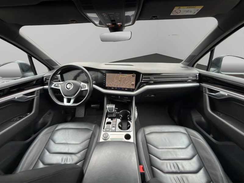 VW Touareg 3.0 TDI R Line, снимка 11 - Автомобили и джипове - 53507095