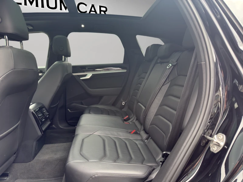 VW Touareg 3.0 TDI R Line, снимка 13 - Автомобили и джипове - 53507095