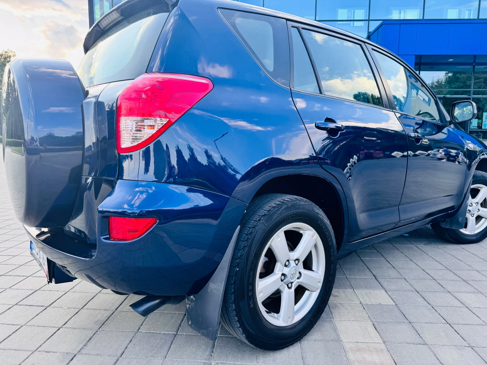 Toyota Rav4 2.2* 136* REALNI KM* TOP - изображение 4