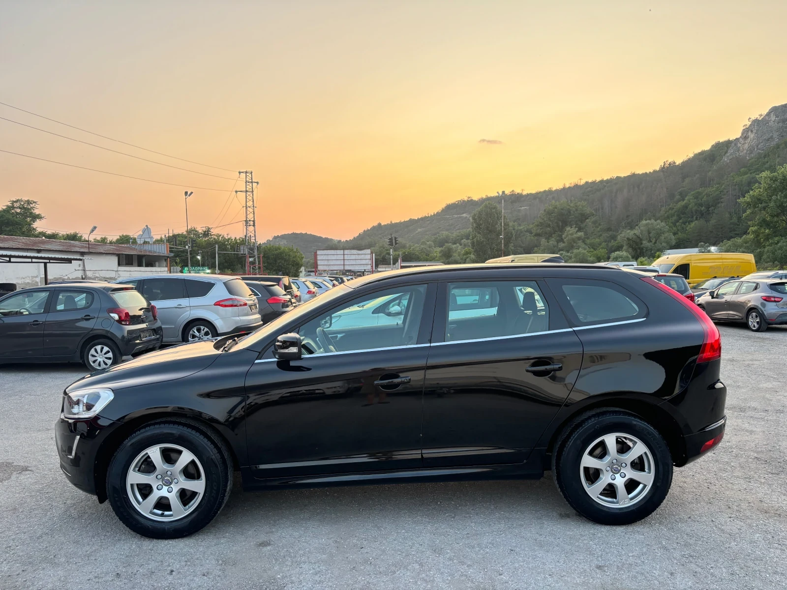 Volvo XC60 2.0D= AVTOMAT= NAVI= DIGITALNO TABLO - изображение 6