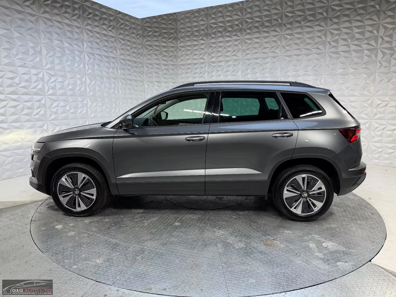 Skoda Karoq 2.0TDI/SCR/116HP/DSG/AMBI/NAVI/LED/ACC/DAB+ /881f - изображение 2