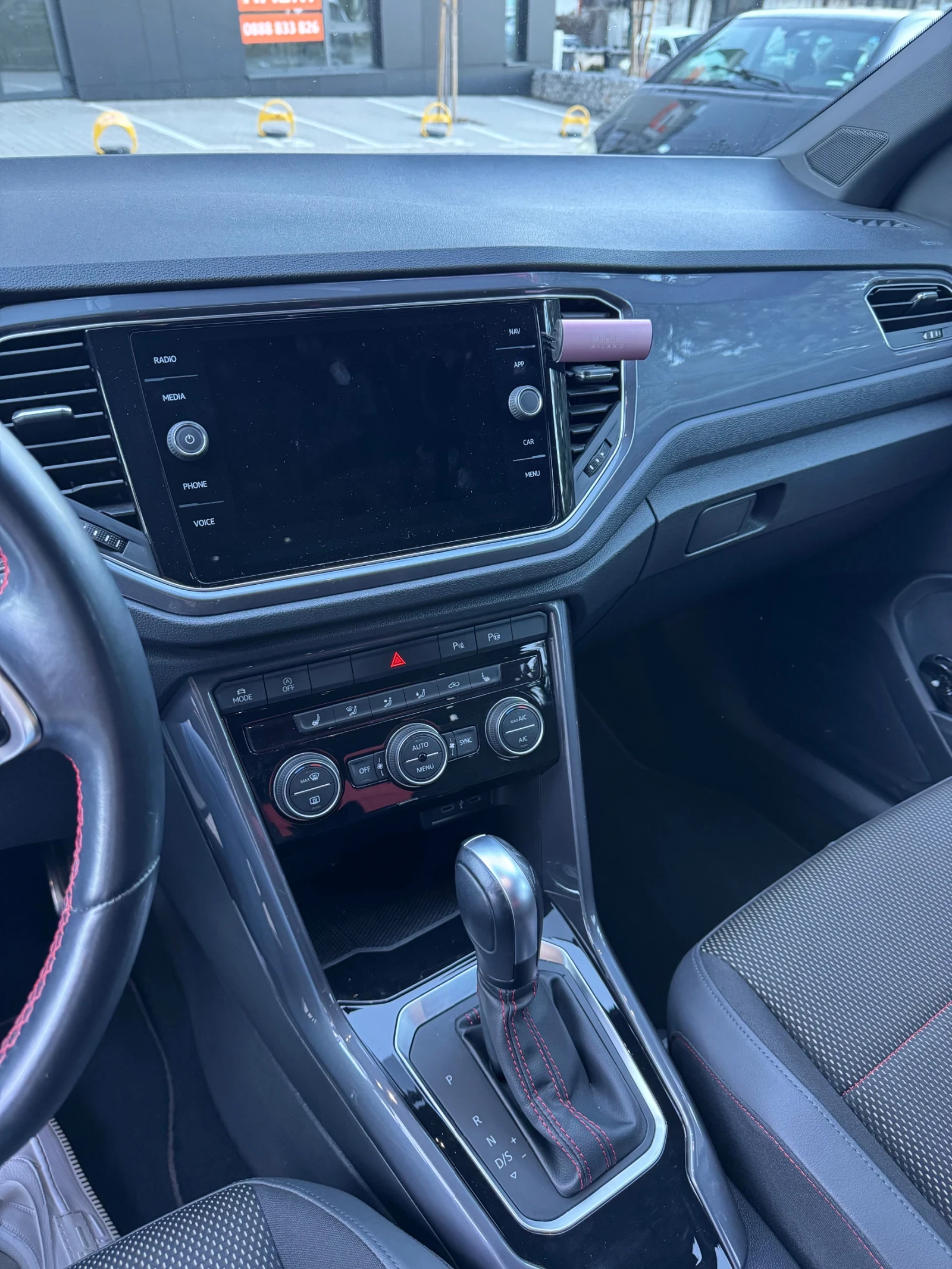 VW T-Roc Sport R-line - изображение 6