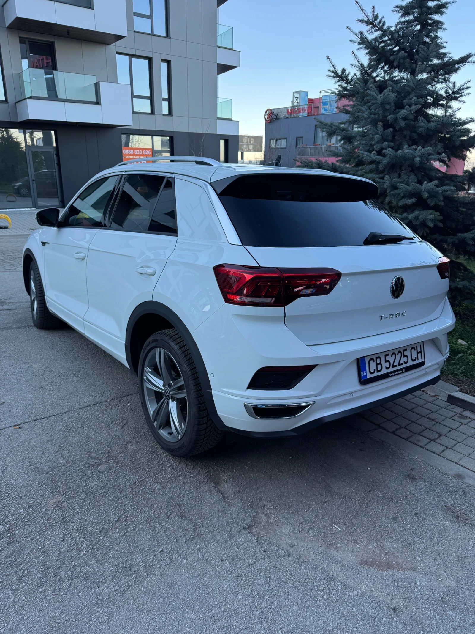 VW T-Roc Sport R-line - изображение 9