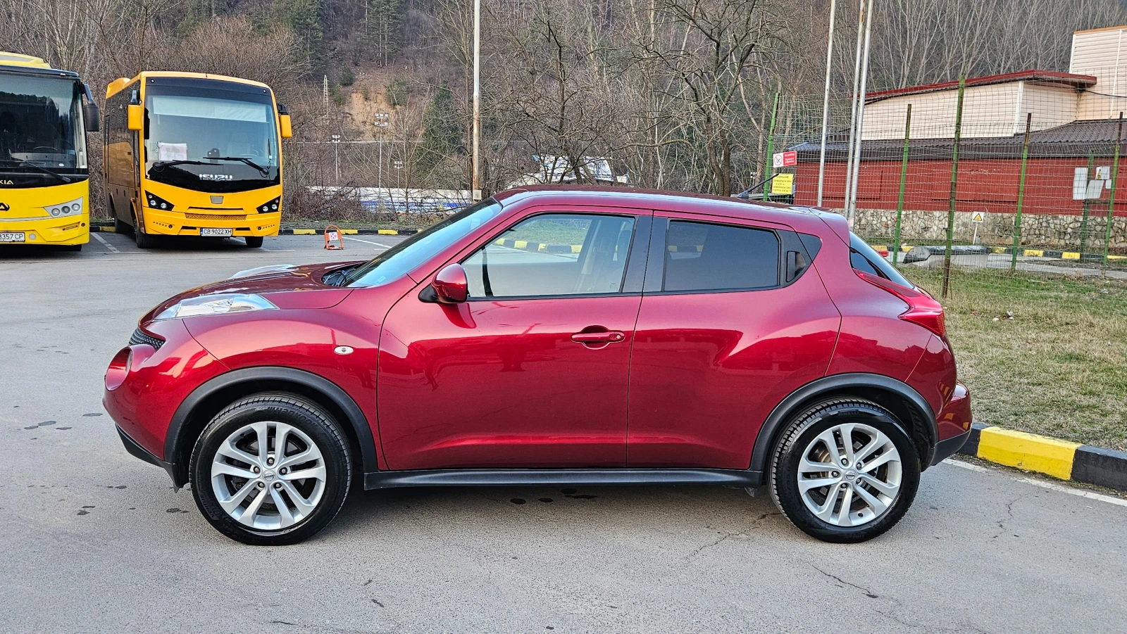 Nissan Juke 1.6T AVTOMAT/4X4/NAVIG/UNIKAT, снимка 3 - Автомобили и джипове - 53780762