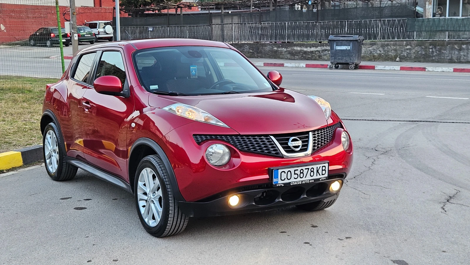 Nissan Juke 1.6T AVTOMAT/4X4/NAVIG/UNIKAT, снимка 8 - Автомобили и джипове - 53780762