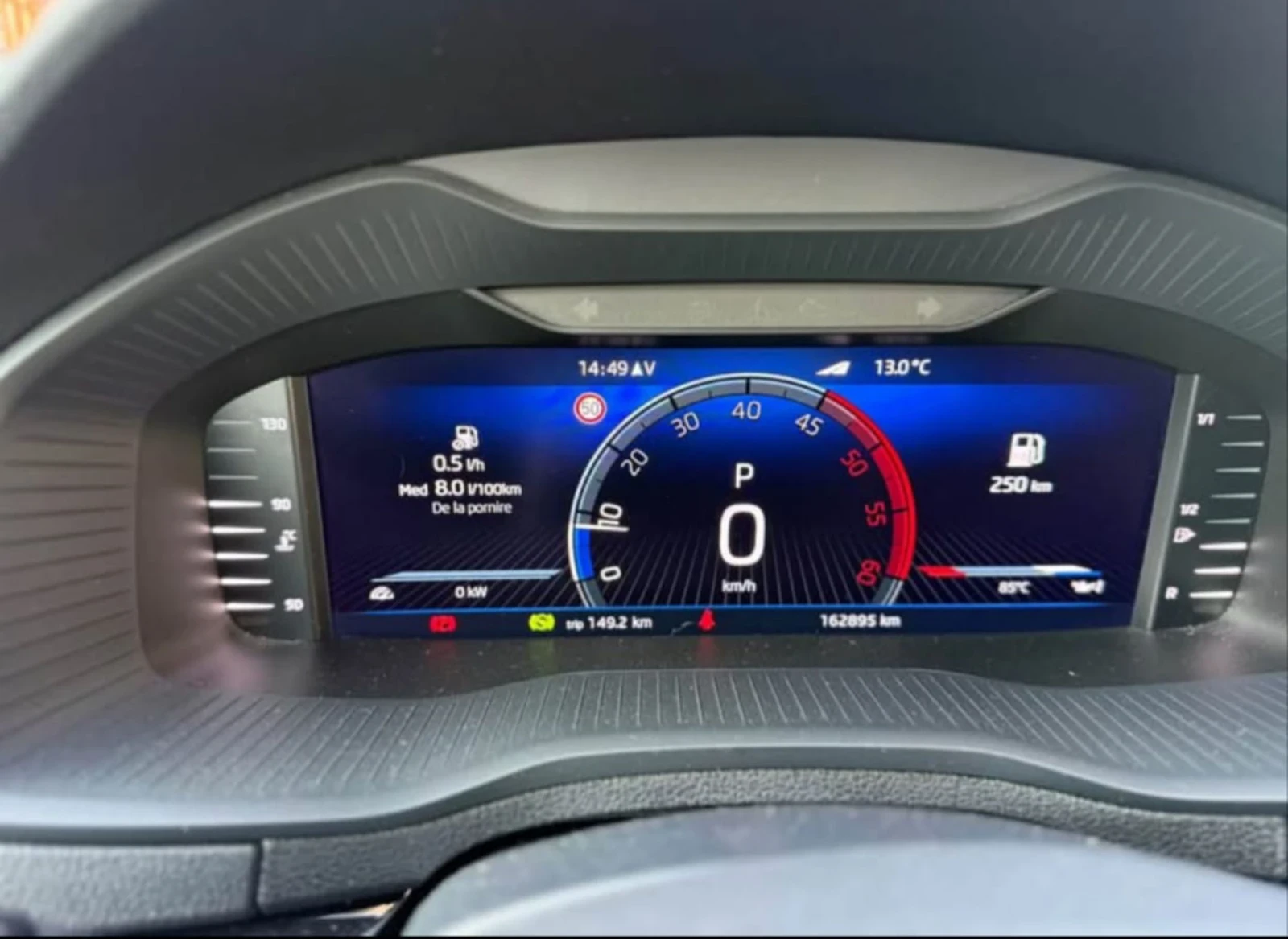 Skoda Karoq 2.0TDI, 4x4 SPORTLINE , снимка 10 - Автомобили и джипове - 54162054