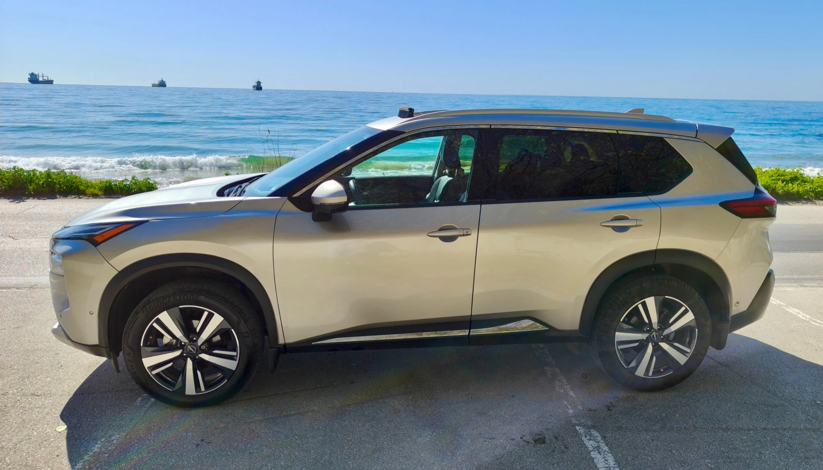 Nissan Rogue Platinum AWD, снимка 3 - Автомобили и джипове - 54359732