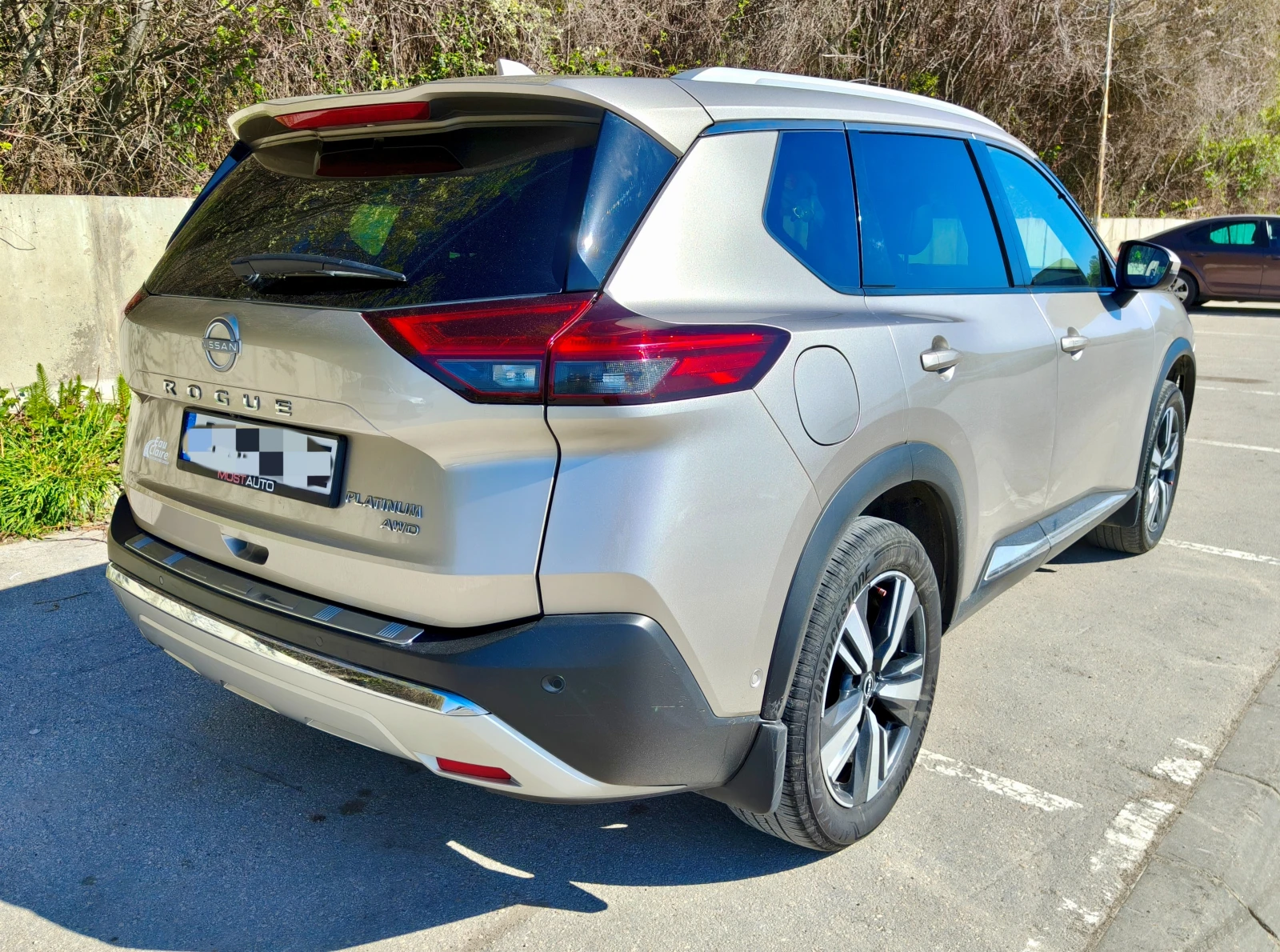 Nissan Rogue Platinum AWD, снимка 6 - Автомобили и джипове - 54359732