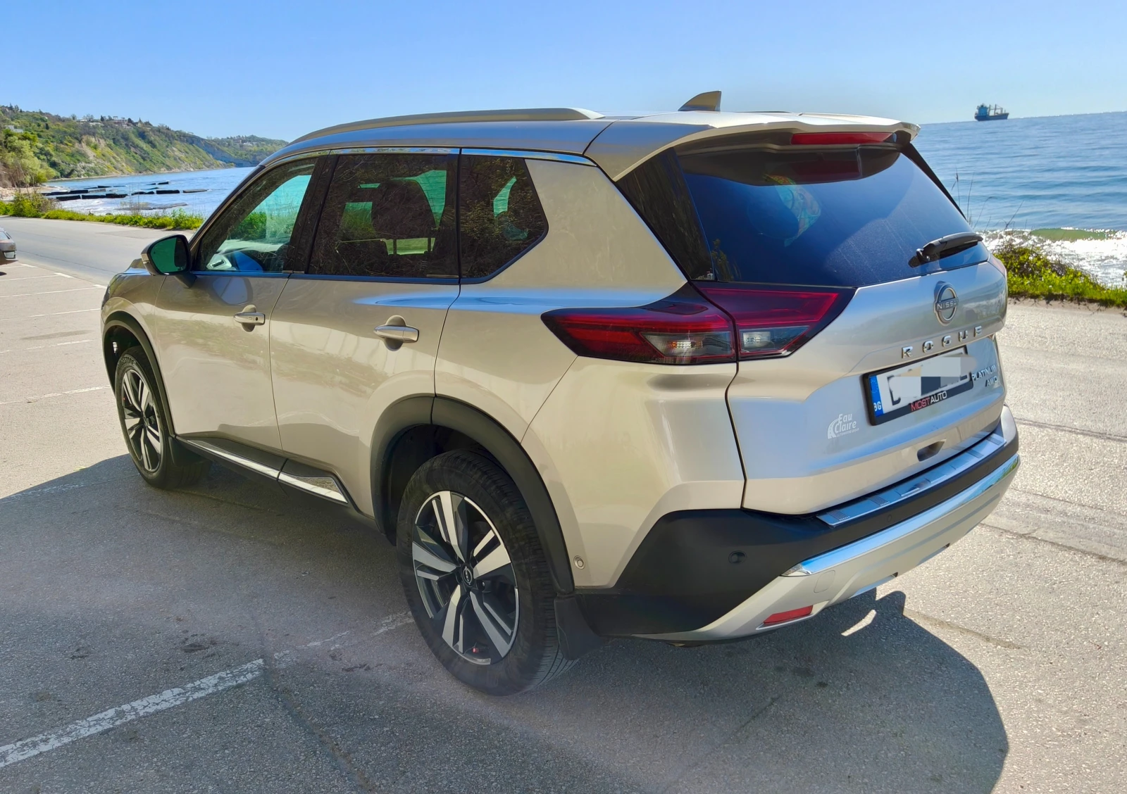 Nissan Rogue Platinum AWD, снимка 4 - Автомобили и джипове - 54359732