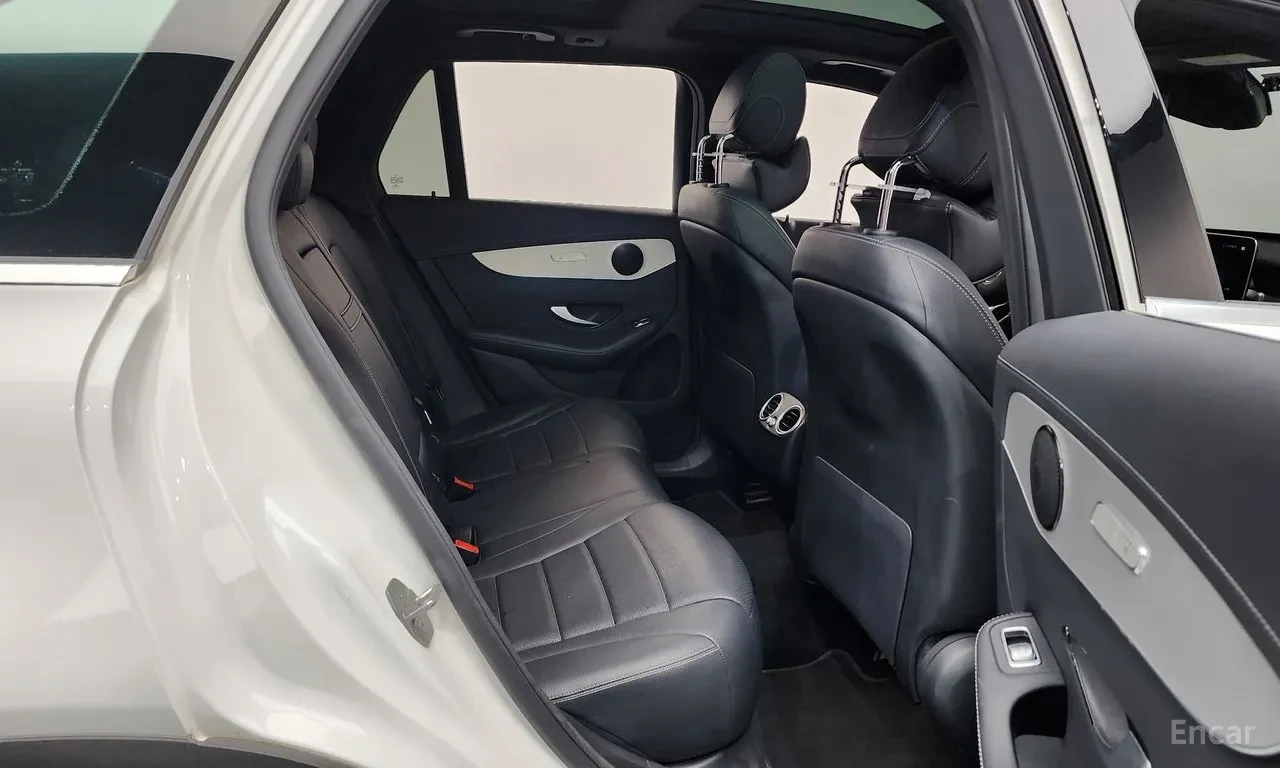 Mercedes-Benz GLC 300 300e 4MATIC (X253), снимка 12 - Автомобили и джипове - 54605447