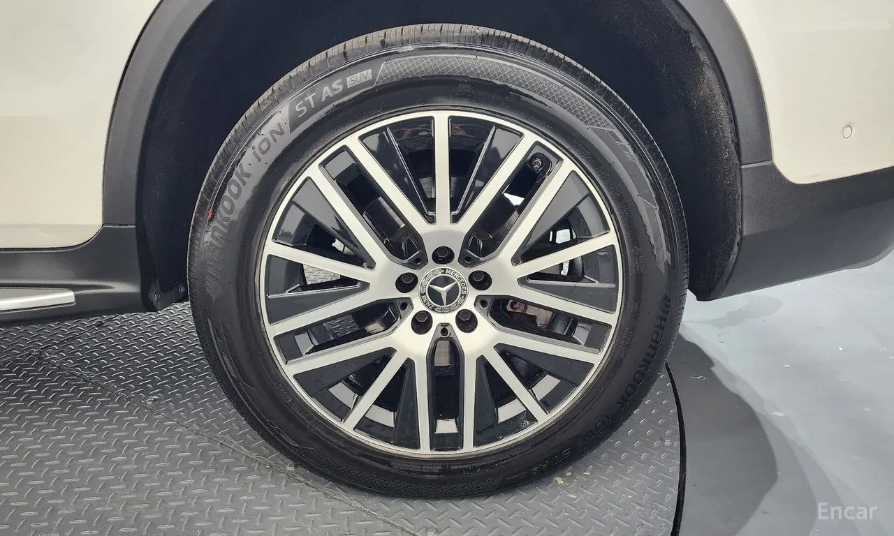 Mercedes-Benz GLC 300 300e 4MATIC (X253), снимка 5 - Автомобили и джипове - 54605447