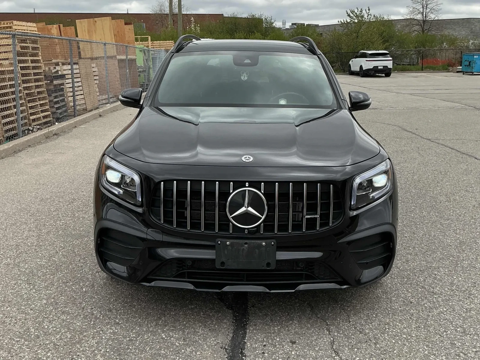 Mercedes-Benz GLB 35 AMG * CARFAX * АВТО КРЕДИТ * , снимка 2 - Автомобили и джипове - 54825368