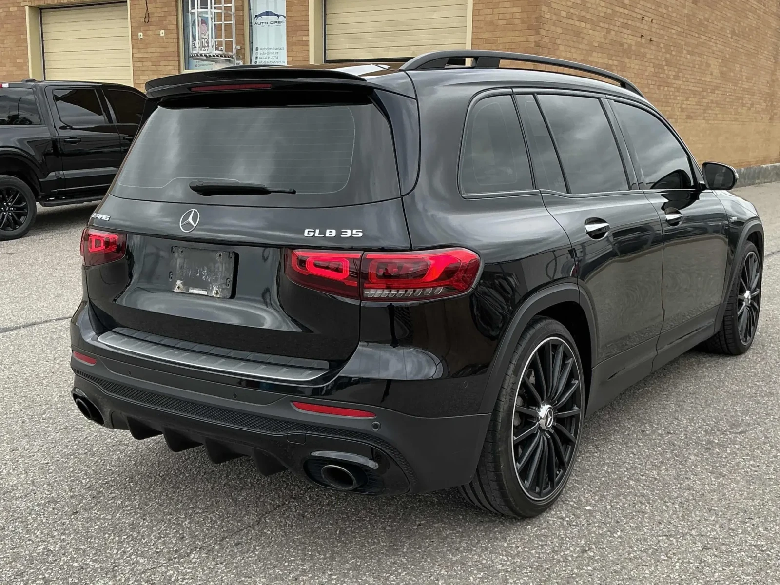 Mercedes-Benz GLB 35 AMG * CARFAX * АВТО КРЕДИТ * , снимка 5 - Автомобили и джипове - 54825368