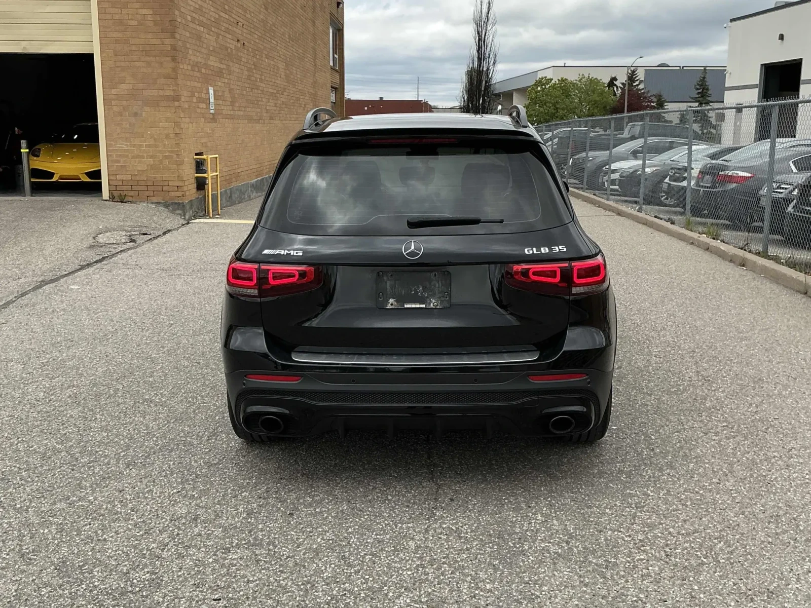 Mercedes-Benz GLB 35 AMG * CARFAX * АВТО КРЕДИТ * , снимка 6 - Автомобили и джипове - 54825368
