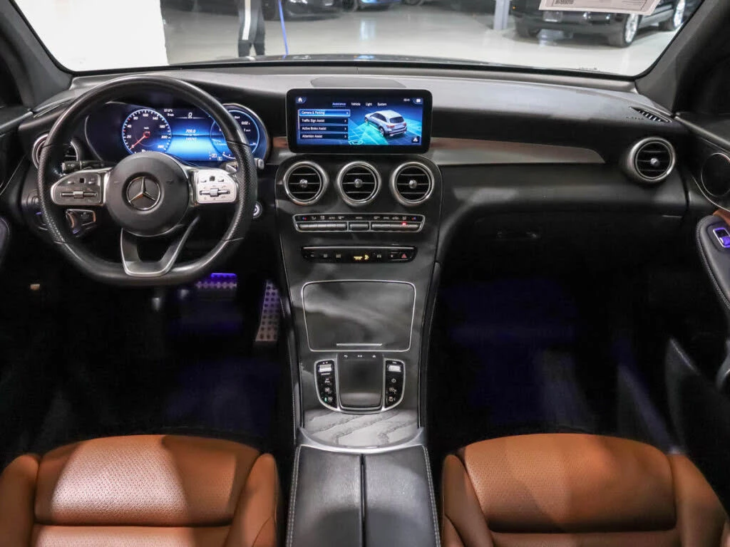 Mercedes-Benz GLC 300 4MATIC* AMG* HUD* ПАНОРАМА* 360 КАМЕРИ* КЕЙЛЕС, снимка 11 - Автомобили и джипове - 55212461