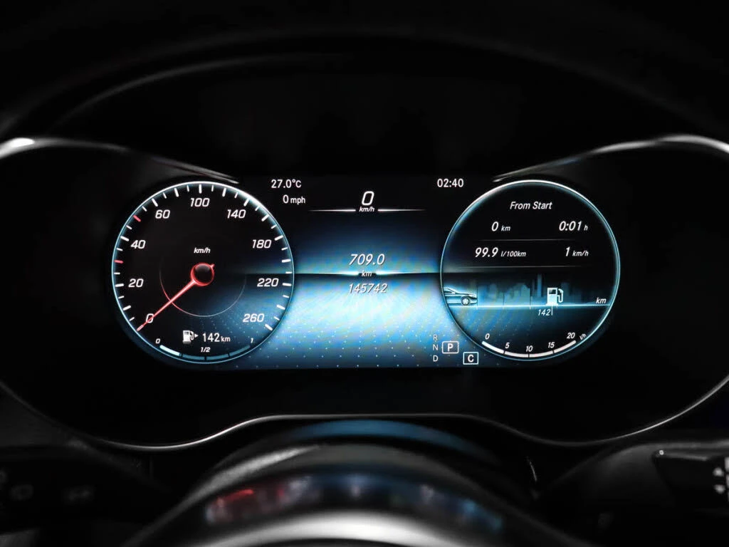 Mercedes-Benz GLC 300 4MATIC* AMG* HUD* ПАНОРАМА* 360 КАМЕРИ* КЕЙЛЕС, снимка 13 - Автомобили и джипове - 55212461