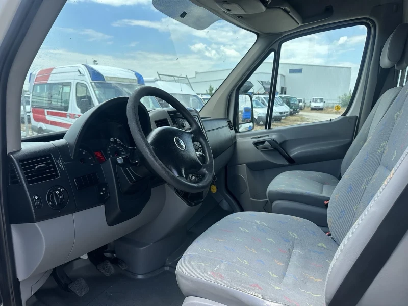 VW Crafter, снимка 11 - Бусове и автобуси - 50479673