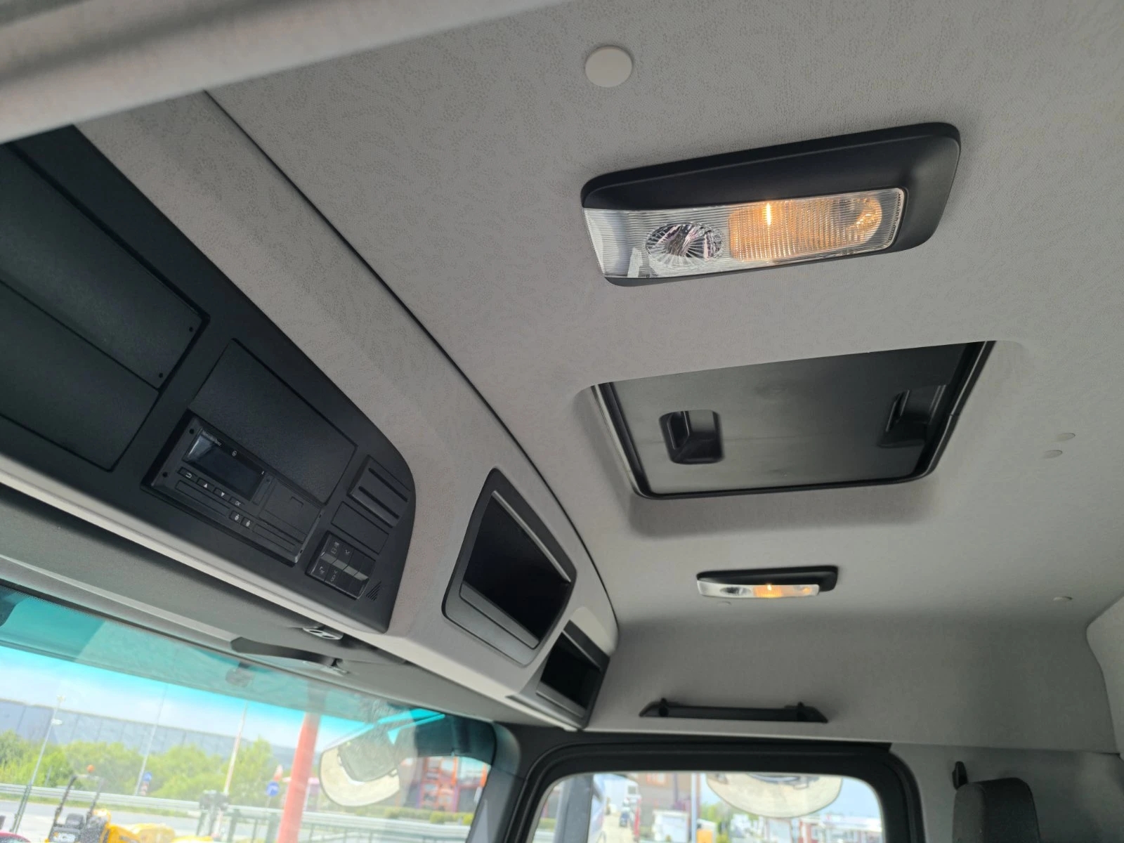 Бетон миксер Mercedes AROCS 3240 STETTER 10M3 ФАБРИЧНО НОВ, снимка 11 - Индустриална техника - 54130752