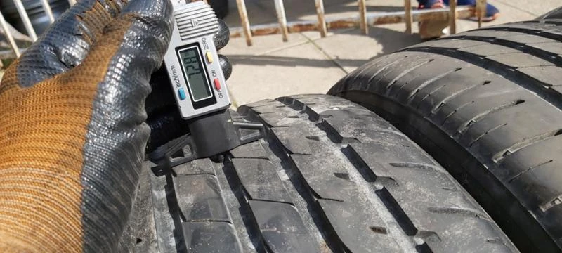 Гуми Летни 215/45R17, снимка 4 - Гуми и джанти - 32916040