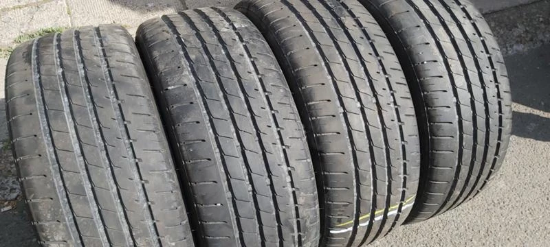 Гуми Летни 215/45R17, снимка 1 - Гуми и джанти - 32916040