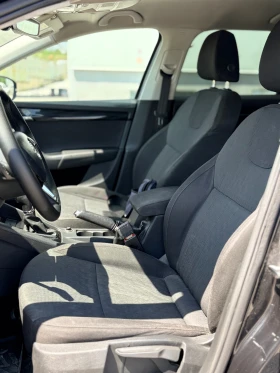 Skoda Octavia 2.0 TDI ОБСЛУЖЕН , снимка 7