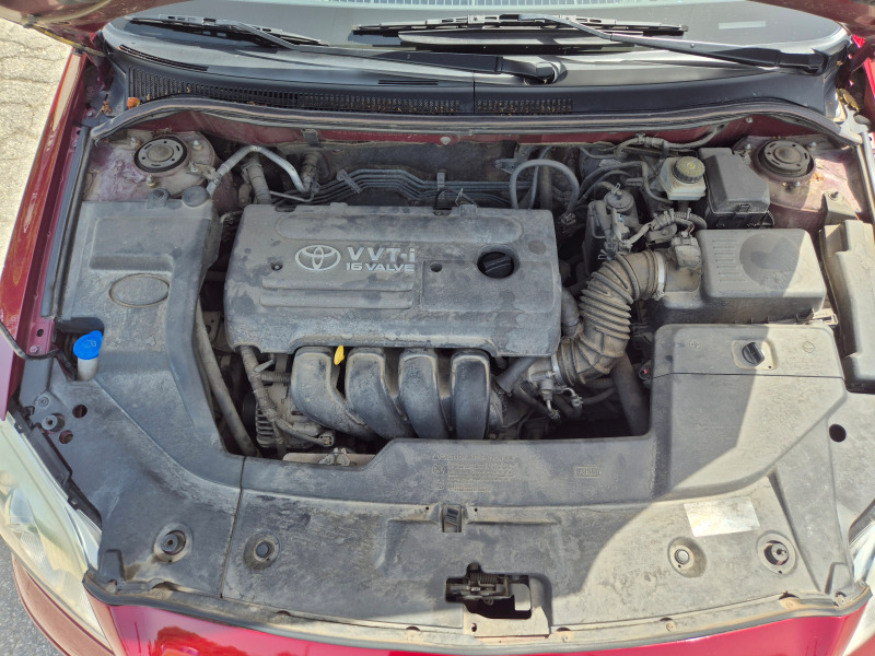 Toyota Avensis 1.8 VVT-i + зимни гуми к-т, снимка 10 - Автомобили и джипове - 46462990