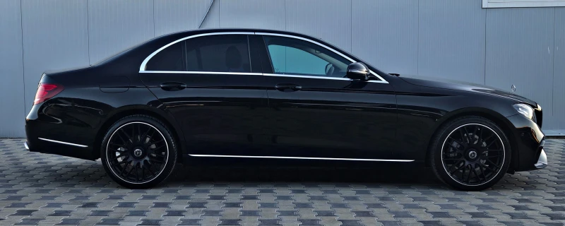 Mercedes-Benz E 220 BRABUS/9G/GERMANY/CAMERA/ПОДГРЕВ/ОБДУХ/AMBIENT/LIZ, снимка 4 - Автомобили и джипове - 47888810