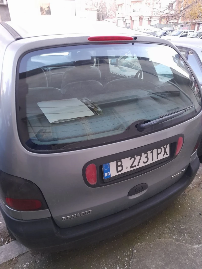 Renault Scenic, снимка 3 - Автомобили и джипове - 48105470